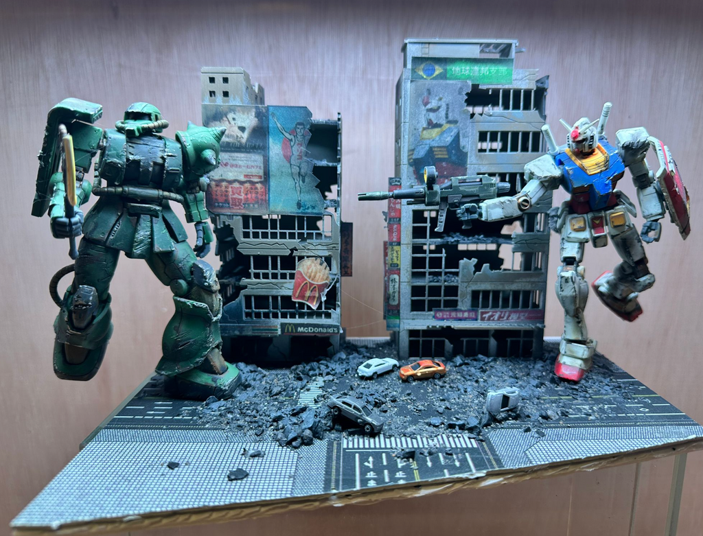 GUNPLA DIORAMA - Surprise Attack (30x20x18cm)