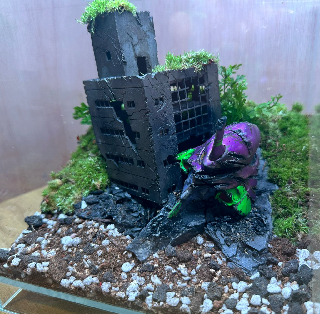 GUNPLA CRITTER TERRARIUM - Fallen Evangelion Head Unit (20x20x20cm)
