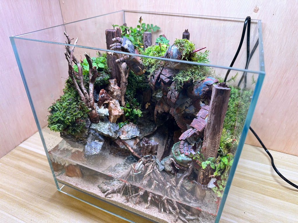 GUNPLA PALUDARIUM - Rusty Zeong (30 x 30 x 30cm)