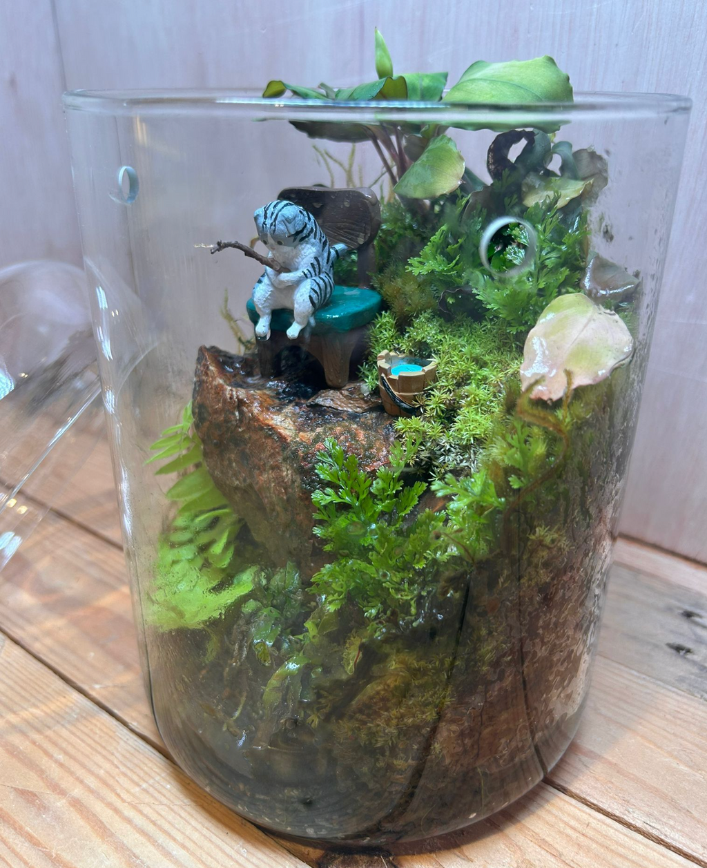 DIORAMA TERRARIUM - Fishing Mr. Cat (15cm Dew Cup High) (Copy)