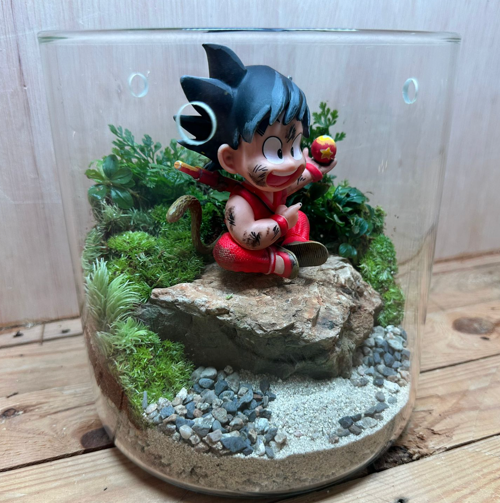 MANGA THEMED TERRARIUM - Kid Goku (15cm Dew Cup High / #A)