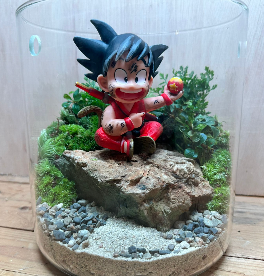 MANGA THEMED TERRARIUM - Kid Goku (15cm Dew Cup High / #A)
