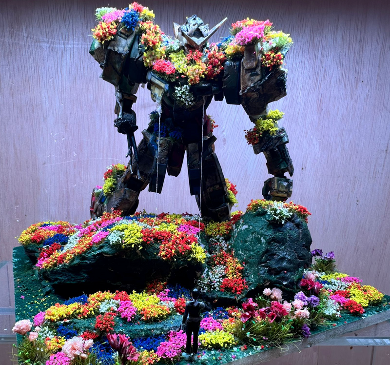 GUNPLA DIORAMA - Overgrown Gundam 00 (20x20x17cm)