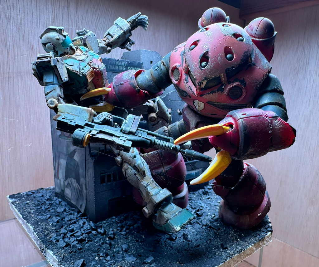GUNPLA DIORAMA - Crushing Defeat (20x20x16cm)