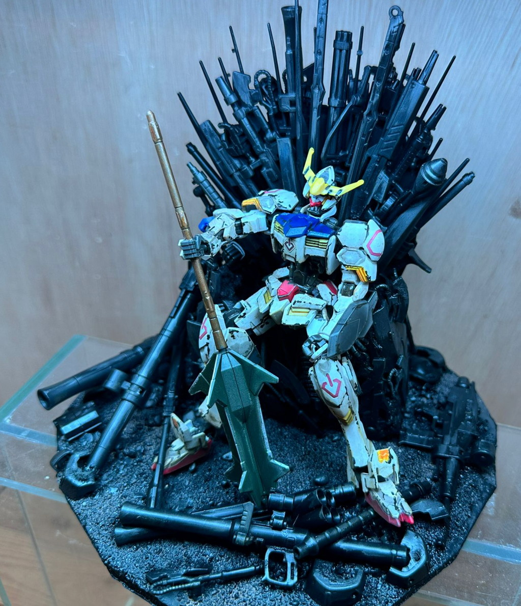 GUNPLA DIORAMA - King Barbatos (20x20x18cm)