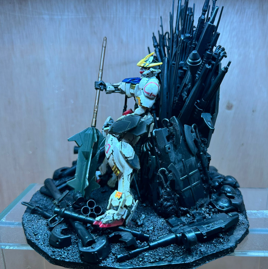 GUNPLA DIORAMA - King Barbatos (20x20x18cm)