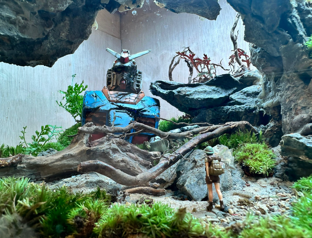 GUNPLA TERRARIUM - Fallen RX-78 (Skybox 36x22x26cm)