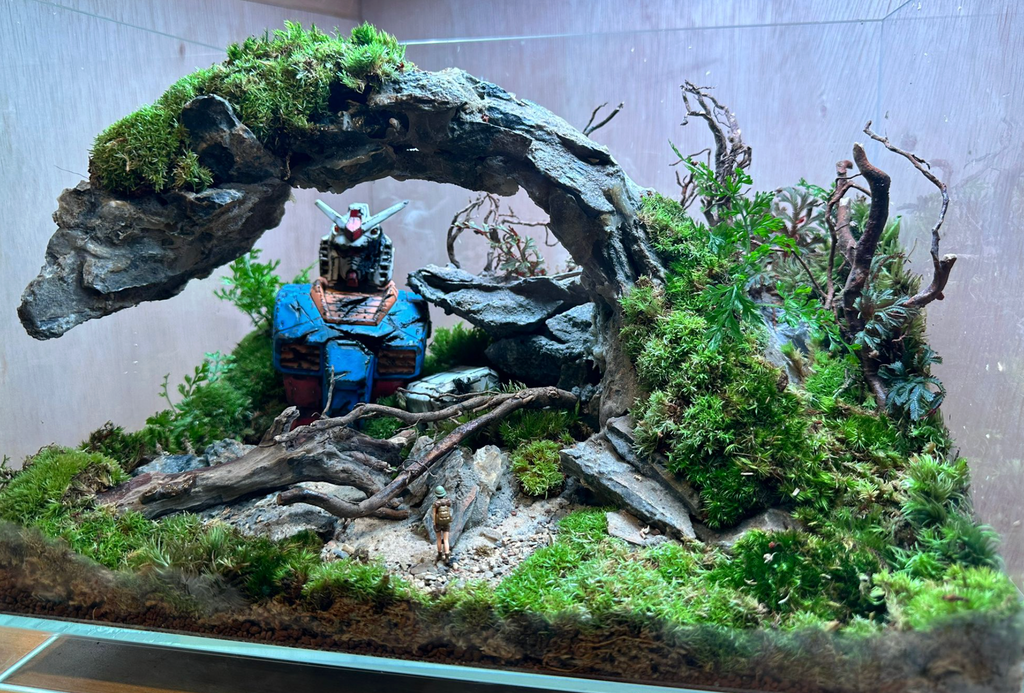 GUNPLA TERRARIUM - Fallen RX-78 (Skybox 36x22x26cm)