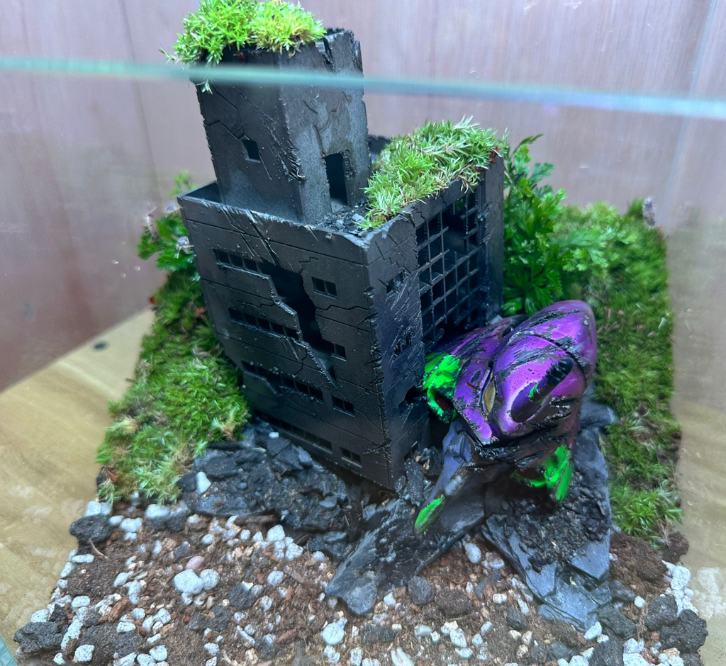 GUNPLA CRITTER TERRARIUM - Fallen Evangelion Head Unit (20x20x20cm)