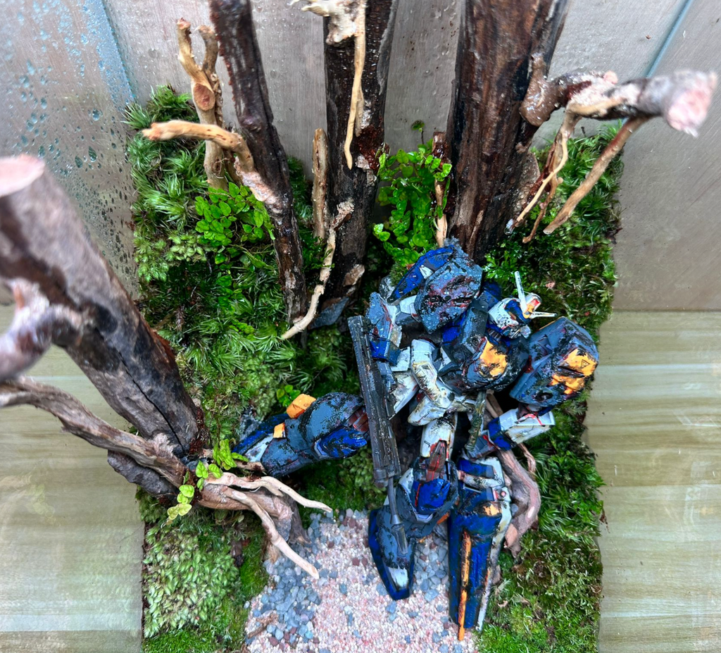 GUNPLA TERRARIUM - Fallen Duel Gundam (25x25x35cm)
