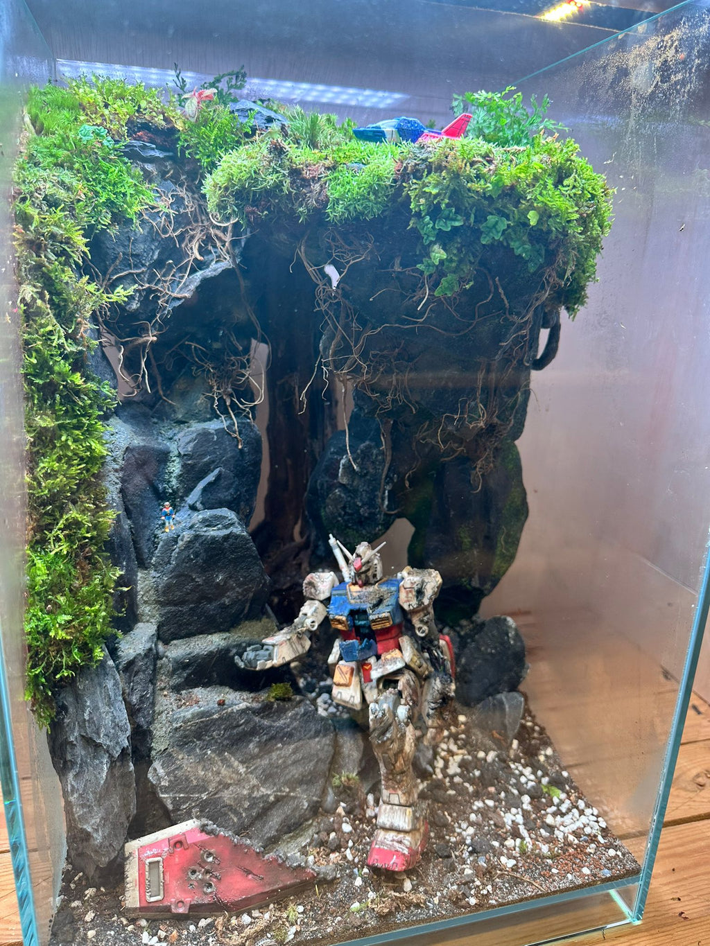 GUNPLA TERRARIUM - Retrieving the Fallen (30x30x45cm)