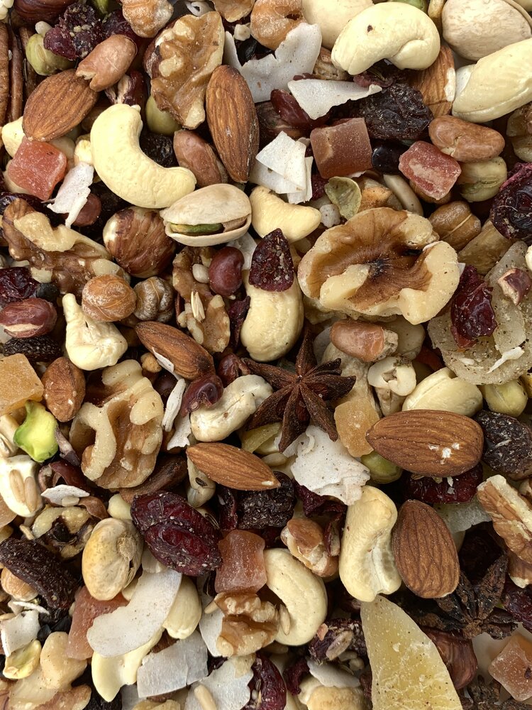 GOLDEN FEAST Bonita Nut Treat Mix (3lb)